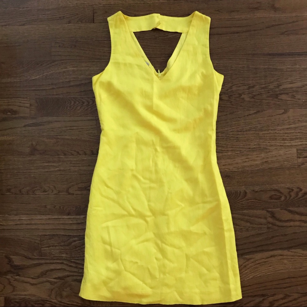 Yellow Banana Republic Mini Dress fits size 0-2